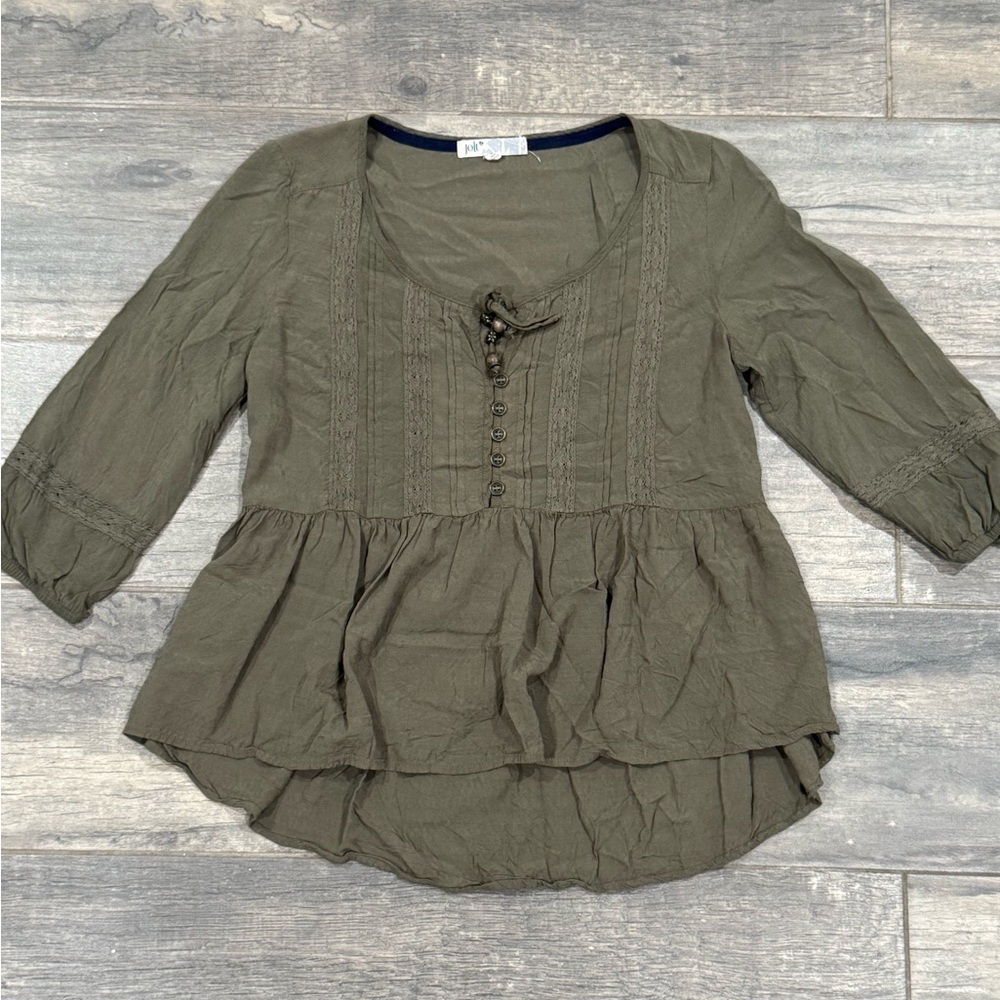 Jolt Women’s Olive Green Peplum Blouse